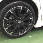 湘南平塚店♪平塚市 S様 日産リーフのタイヤ交換を承りました♪タイヤをネットで買って30,000円以上の節約！！『作業風景を見れて面白かった』