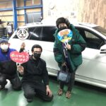湘南平塚店♪平塚市T様メルセデスベンツC200のタイヤ交換♪スタッフとパチリもご一緒に!「ネットでタイヤを購入して¥30,000以上のお得に」!! 湘南平塚店♪平塚市T様メルセデスベンツC200のタイヤ交換♪スタッフとパチリもご一緒に!「ネットでタイヤを購入して¥30,000以上のお得に」!!