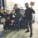 大和店♪横浜市瀬谷区N様よりホンダヴェゼルのタイヤ交換を承りました♪スタッフと一緒にパチリ♪