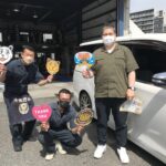 大和店♪リピーターの横浜市栄区O様よりトヨタエスクァイアのタイヤ交換でスタッフとパチリ♪ 大和店♪リピーターの横浜市栄区O様よりトヨタエスクァイアのタイヤ交換でスタッフとパチリ♪