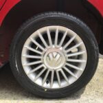 湘南平塚店♪リピーターの小田原市I様ホルクスワーゲン UP!のタイヤ交換を承りました♪スタッフとパチリもご一緒に!!決め手は『価格・予約のしやすさ』!! 湘南平塚店♪リピーターの小田原市I様ホルクスワーゲン UP!のタイヤ交換を承りました♪スタッフとパチリもご一緒に!!決め手は『価格・予約のしやすさ』!!