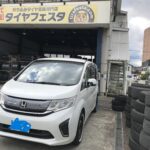 大和店♪藤沢市W様よりステップワゴンのタイヤ交換を承りました♪スタッフとご一緒パチリも！！