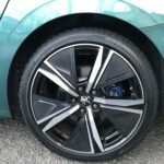 大和店♪ M様 プジョーのタイヤ交換を承りました♪スタッフとパチリもご一緒に!! 大和店♪ M様 プジョーのタイヤ交換を承りました♪スタッフとパチリもご一緒に!!