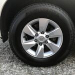 湘南平塚店♪藤沢市A様TOYOTAランドクルーザープラドのタイヤ交換を承りました♪スタッフとパチリもご一緒に！！