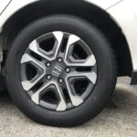 大和店♪大和市T様フリードお得なコミコミセットでタイヤ交換!!スタッフとパチリもご一緒に!! 大和店♪大和市T様フリードお得なコミコミセットでタイヤ交換!!スタッフとパチリもご一緒に!!