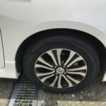 湘南平塚店♪O様よりHONDAフィットシャトルハイブリッドのタイヤ交換を承りました♪決め手は「近さ・お客様の声を見て・タイヤが直送できるから」♪スタッフとパチリもご一緒に！！