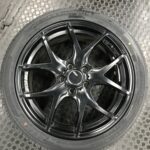 湘南平塚店♪平塚市S様よりNISSAN ステージアのタイヤ交換を承りました♪決め手は「近さ」♪スタッフとパチリもご一緒に！！