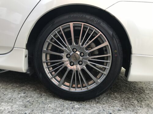 湘南平塚店♪茅ヶ崎市O様 TOYOTAプリウスのタイヤ交換を承りました♪決め手は「近さ・お客様の声を見て・タイヤを直送できるから」！！