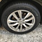 湘南平塚店♪厚木市T様お得なコミコミセットで！NISSAN フーガのタイヤ交換♪決め手は『近さ・お客様の声を見て』！！スタッフとパチリもご一緒に！！