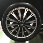 湘南平塚店♪茅ヶ崎市K様HONDA N-BOXのタイヤ交換を承りました♪決め手は「予約が直ぐにできたから」♪スタッフとパチリもご一緒に！！