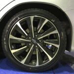 大和店♪S様SUBARU  レヴォーグタイヤ交換を承りました♪決め手は「近さ」！！スタッフとパチリもご一緒に！！