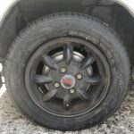 湘南平塚店♪寒川町I様よりスバルサンバーバンのタイヤ交換を承りました♪決め手は「予約のしやすさ、家から近いから」♪スタッフとパチリもご一緒に！！