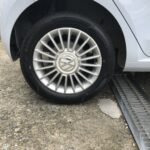 湘南平塚店♪二宮町A様フォルクスワーゲン アップのタイヤ交換を承りました♪決め手は「タイヤを直送できるから」♪