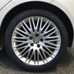 大和店♪藤沢市T様よりアルファロメオ ジュリエッタのタイヤ交換を承りました♪決め手は「前回の作業の確実さ」！！♪スタッフとパチリもご一緒に！！