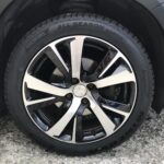 湘南平塚店♪茅ヶ崎市F様 PEUGEOT 2008 のタイヤ交換を承りました♪決め手は「近さ」♪スタッフとパチリもご一緒に！！