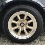 湘南平塚店♪茅ヶ崎市E様よりいすゞピアッツァのタイヤ交換を承りました♪決め手は「近さ、HPの見やすさ、タイヤを直送できるから」♪スタッフとパチリもご一緒に！！