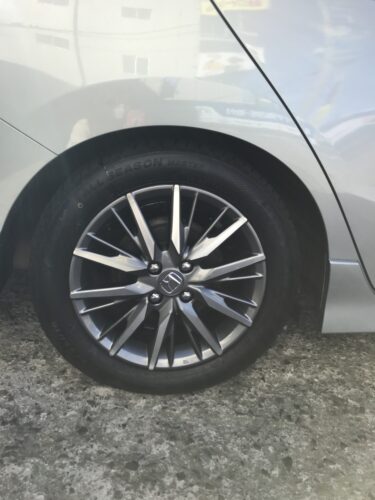 湘南平塚店♪平塚市F様HONDA シャトルのタイヤ交換を承りました♪決め手は「家から近いから」！！