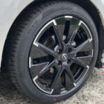 湘南平塚店♪秦野市A様 NISSAN ノート オーラ のタイヤ交換を承りました♪決め手は「近さ・安さ・タイヤを直送できるから」♪スタッフとパチリもご一緒に!! 写真 2026-08-16 11 04 20- 秦野市A様ニッサンノートオーラタイヤフェスタ湘南平塚店